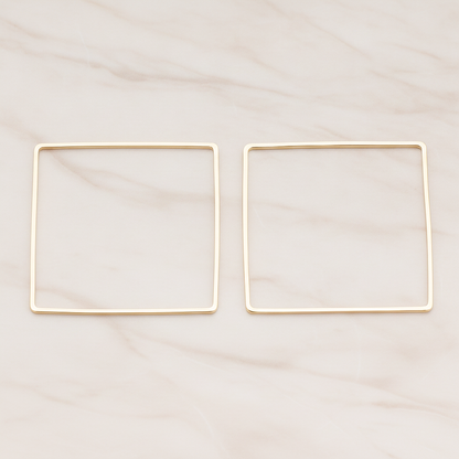 40mm Simple Square Link Pendant, 2 Pc on warm marble background (PD.303-02)