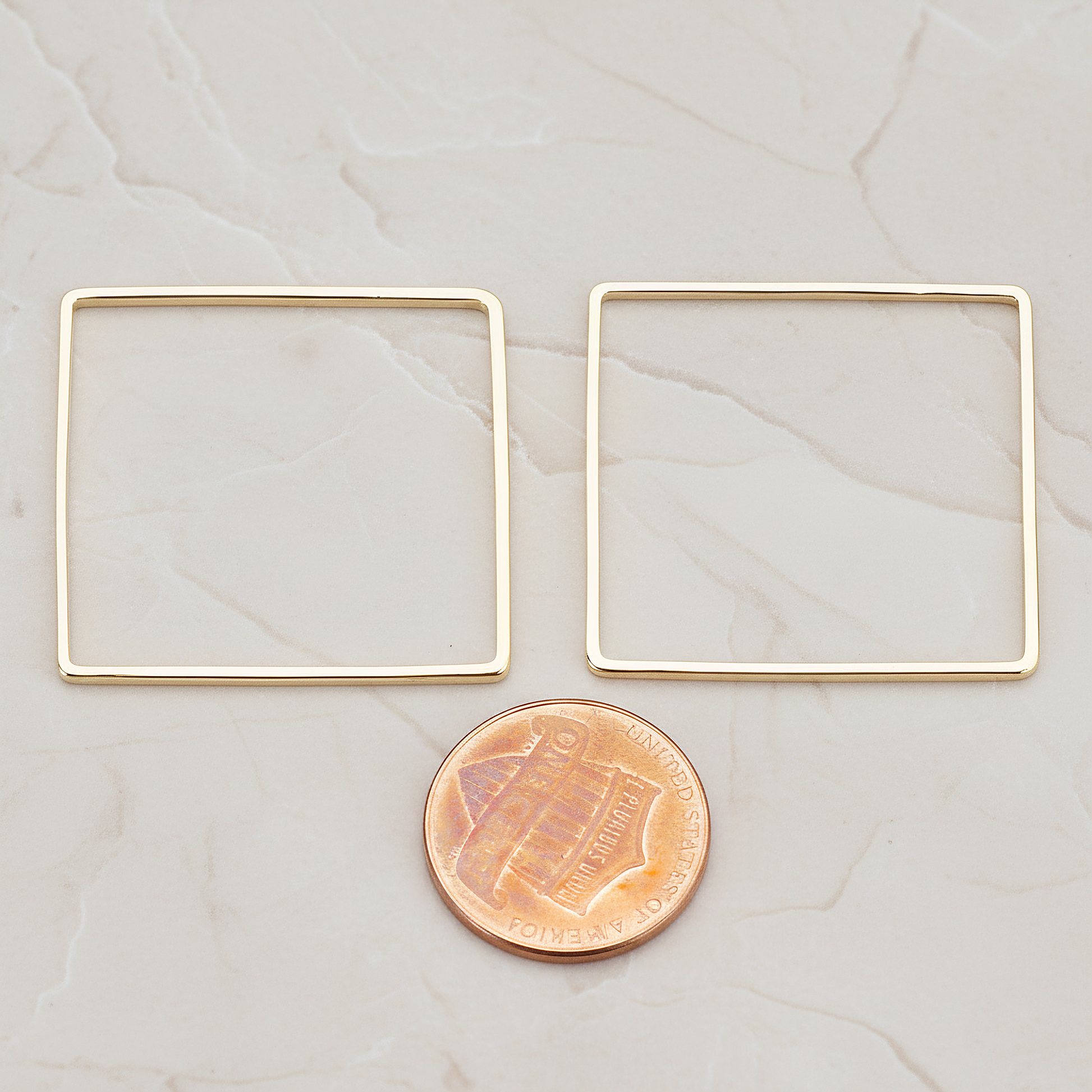 30mm Simple Square Link Pendant, 2 Pc on warm marble background (PD.303-03)