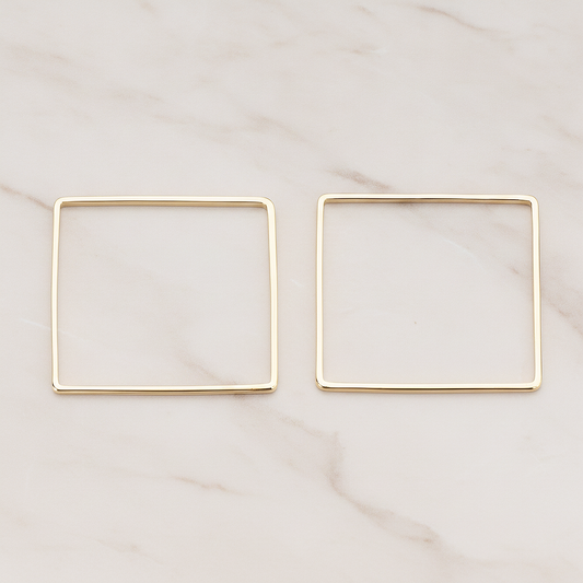 30mm Simple Square Link Pendant, 2 Pc on warm marble background (PD.303-03)