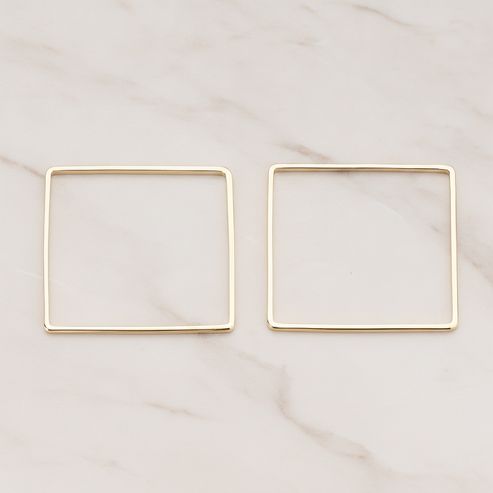 30mm Simple Square Link Pendant, 2 Pc on warm marble background (PD.303-03)