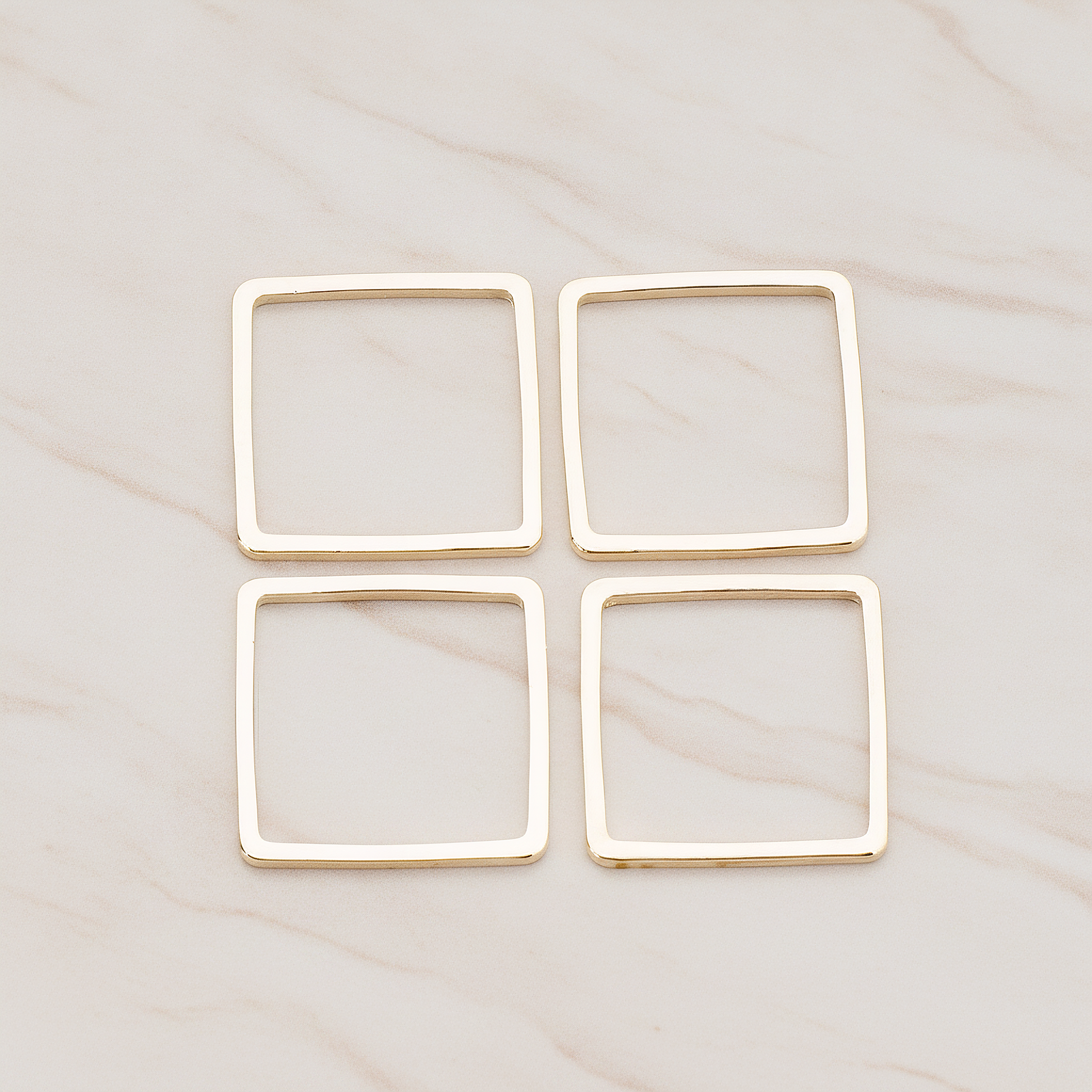 15mm Simple Square Link Pendant, 4 Pc on warm marble background (PD.303-04)