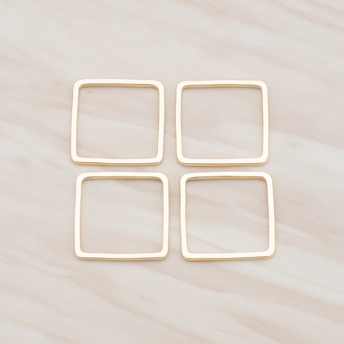 15mm Simple Square Link Pendant, 4 Pc on warm marble background (PD.303-04)