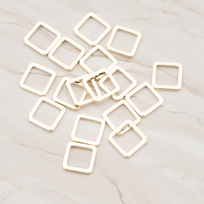 8mm Simple Square Link Pendant, 6 Pc on warm marble background (PD.303-05)