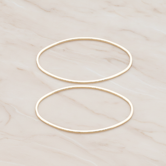 40 X 20 Mm Simple Oval Link Pendant, 2 Pc on warm marble background (PD.304-01)