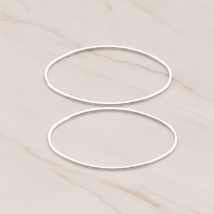 40 X 20 Mm Simple Oval Link Pendant, 2 Pc on warm marble background (PD.304-01)