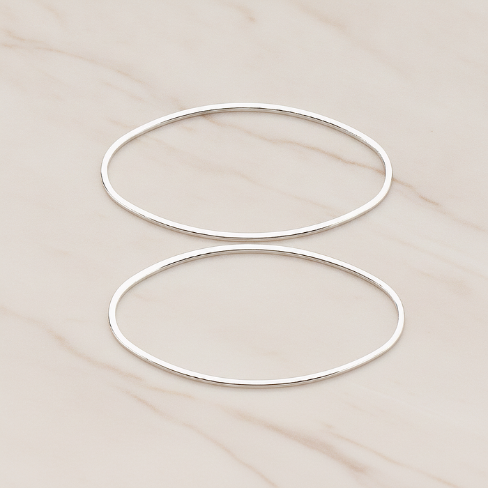 40 X 20 Mm Simple Oval Link Pendant, 2 Pc on warm marble background (PD.304-01)
