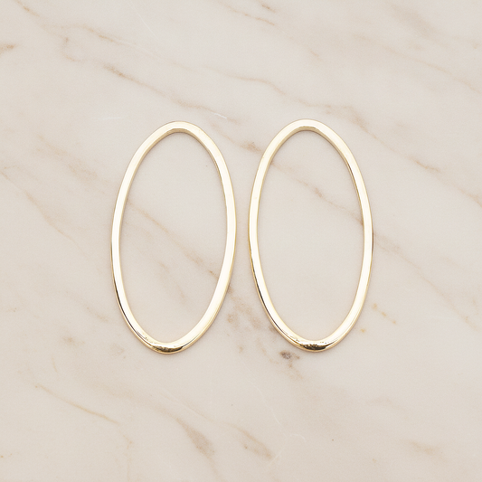 15 X 30 Mm Simple Oval Link Pendant, 2 Pc on warm marble background (PD.304-02)