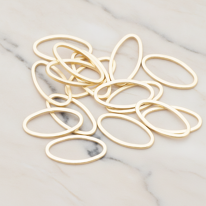 8 X 16 Mm Simple Oval Link Pendant, 4 Pc on warm marble background (PD.304-03)