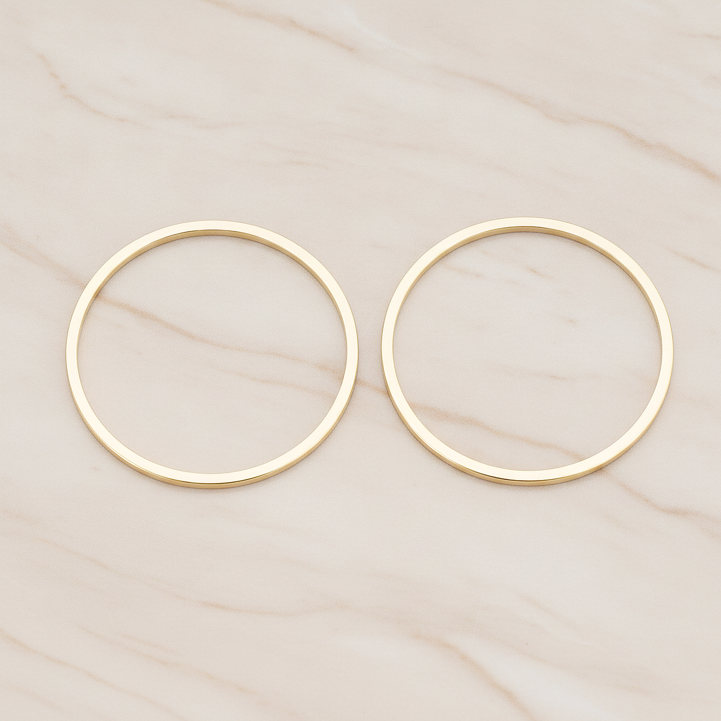 25mm Simple Round Link Pendant, 2 Pc on warm marble background (PD.305-04)
