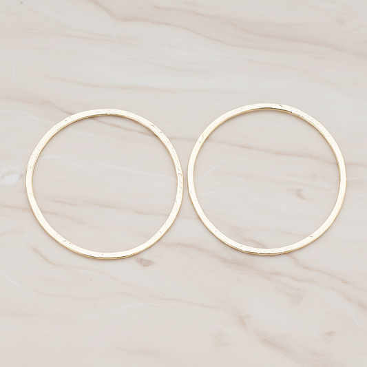 35mm Simple Textured Round Pendant, 2 Pc on warm marble background (PD.305-07)
