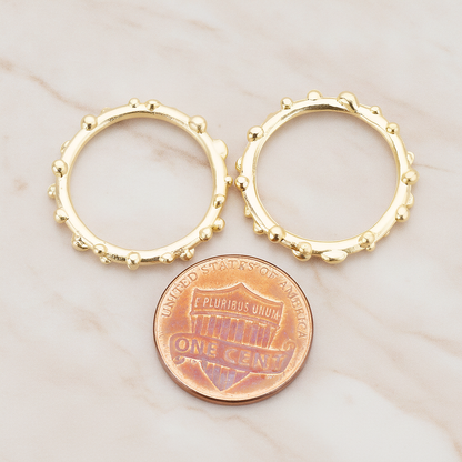 Large Round Dotted Link Pendant, 2 Pc on warm marble background (PD.336-02)