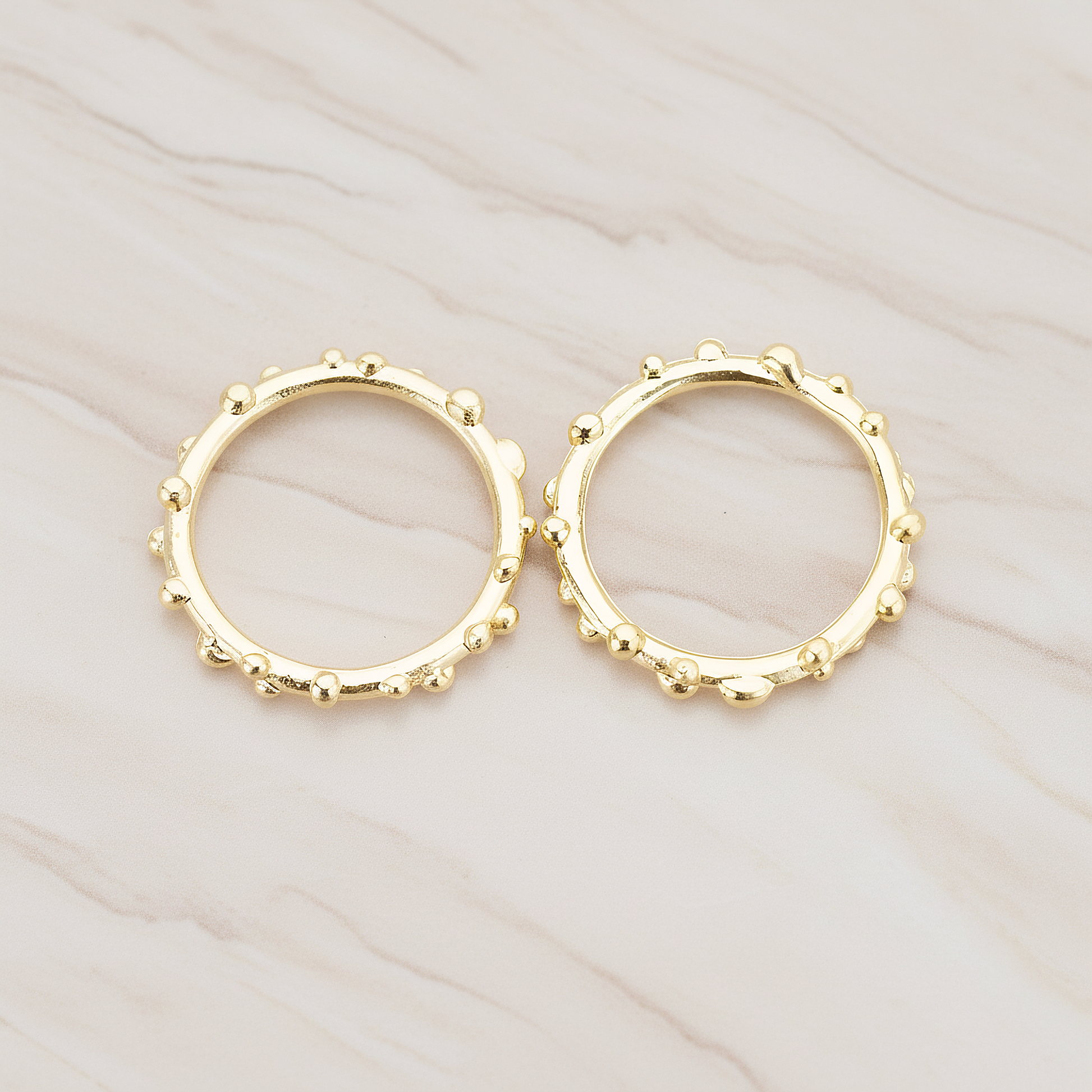 Large Round Dotted Link Pendant, 2 Pc on warm marble background (PD.336-02)
