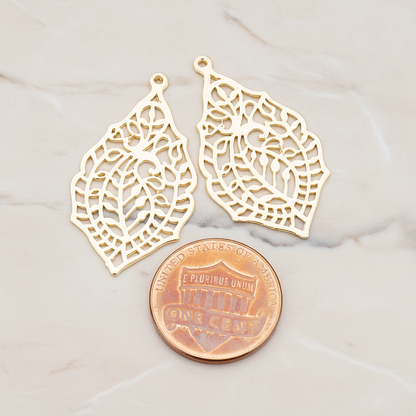 Paisley Leaf Pendant, 2 Pc on warm marble background (PD.411)