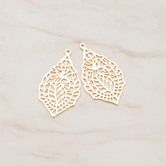 Paisley Leaf Pendant, 2 Pc on warm marble background (PD.411)