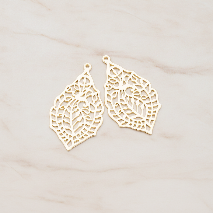 Paisley Leaf Pendant, 2 Pc on warm marble background (PD.411)
