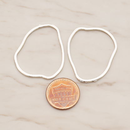 Uneven Circle Link Pendant, 2 Pc on warm marble background (PD.421)
