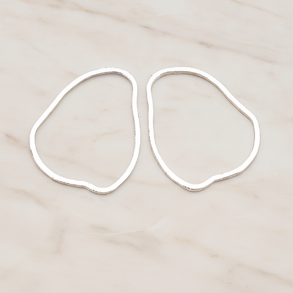 Uneven Circle Link Pendant, 2 Pc on warm marble background (PD.421)