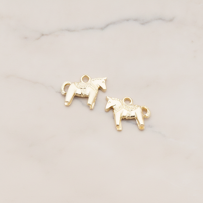 Small Horse Pendant, 2 Pc on warm marble background (PD.443-01)