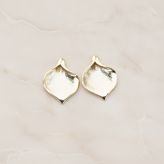 Small Wide Calla Flower Pendant, 2 Pc on warm marble background (PD.455-01)