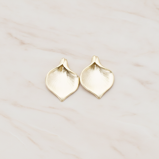 Small Wide Calla Flower Pendant, 2 Pc on warm marble background (PD.455-01)