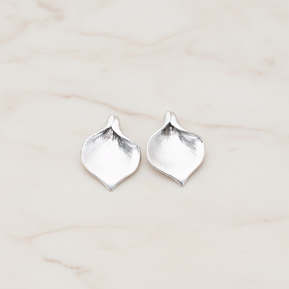 Small Wide Calla Flower Pendant, 2 Pc on warm marble background (PD.455-01)