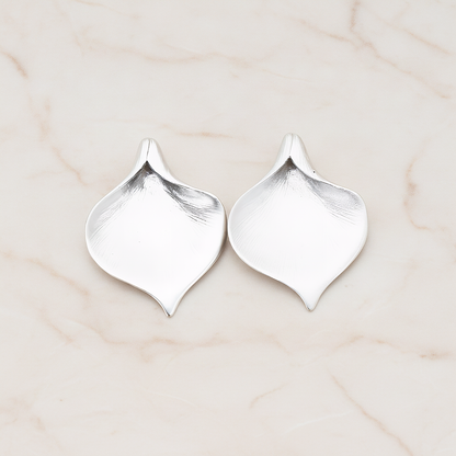 Wide Large Calla Flower Pendant, 2 Pc on warm marble background (PD.455-02)