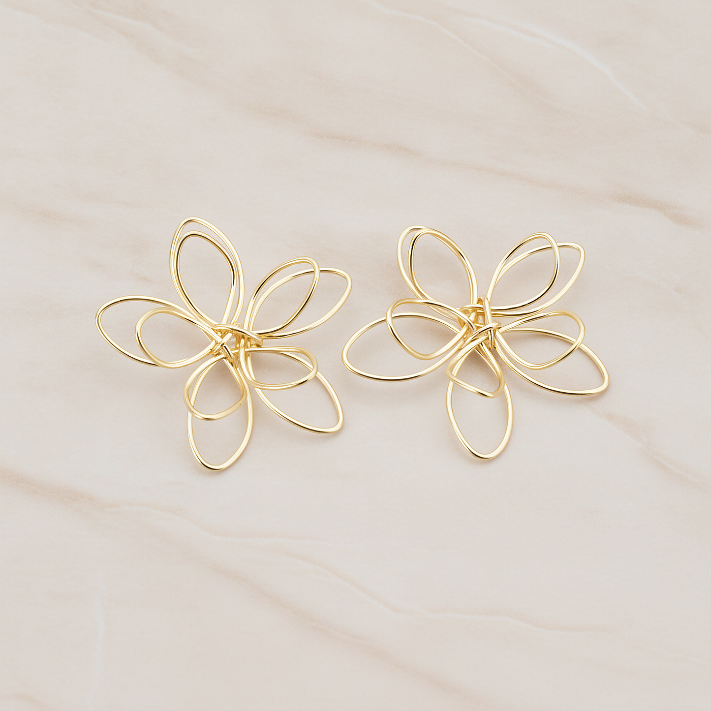 3D Wired Flower Pendant, 2 Pc on warm marble background (PD.464)