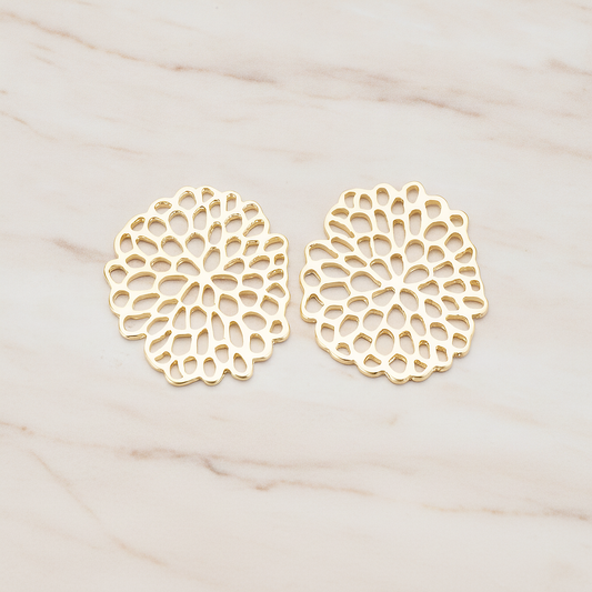 Mum Flower Pendant, 2 Pc on warm marble background (PD.465-01)