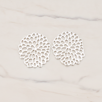 Mum Flower Pendant, 2 Pc on warm marble background (PD.465-01)