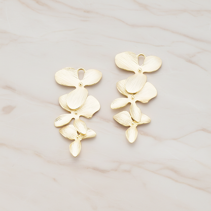 Triple Flower Pendant, 2 Pc on warm marble background (PD.507-01)