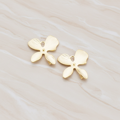 Four Petal Flower Pendant, 2 Pc on warm marble background (PD.507-03)