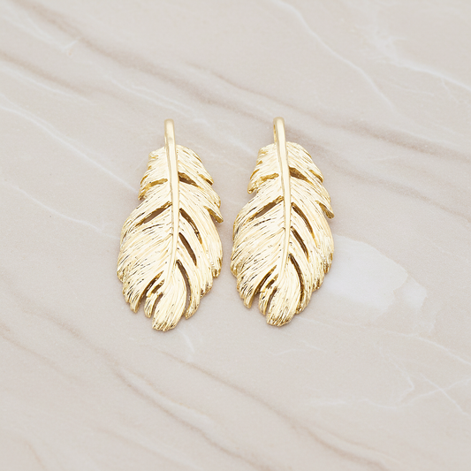 Feather Pendant, 2 Pc on warm marble background (PD.822)