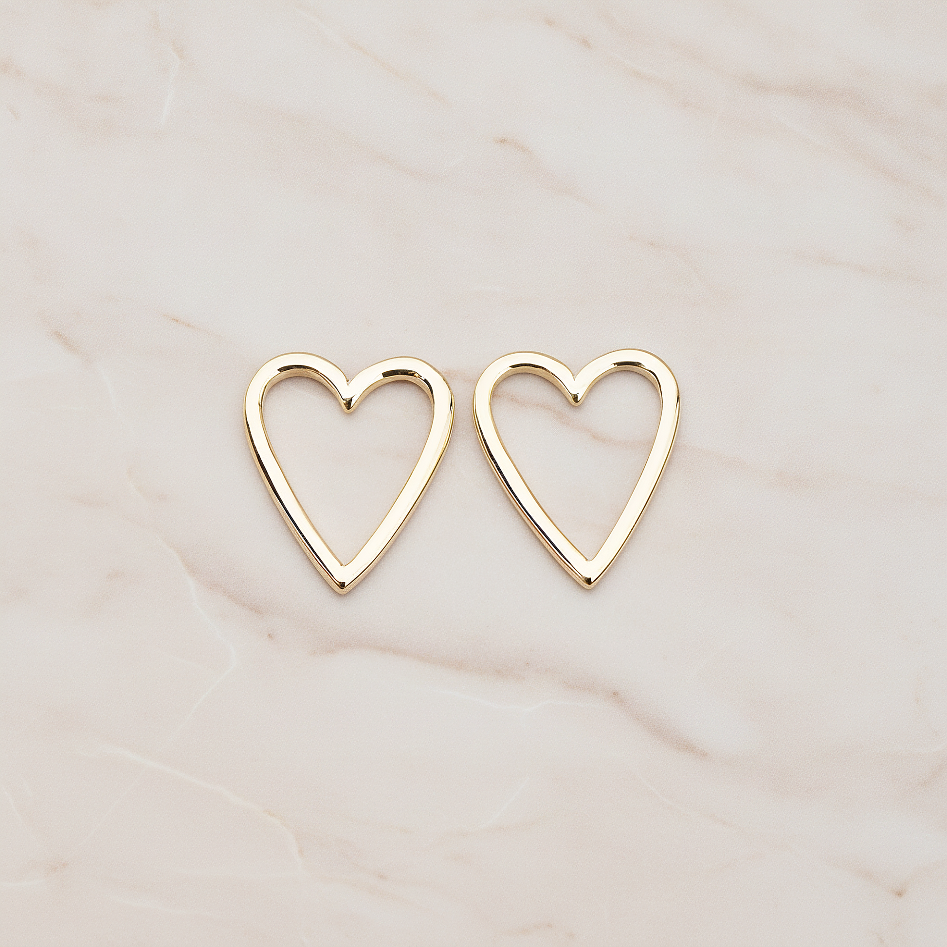 Heart Link Pendant, 2 Pc on warm marble background (PD.879)