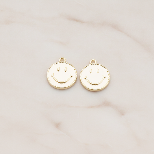 Smile Round Tag Disk Pendant, 2 Pc on warm marble background (PD.903)