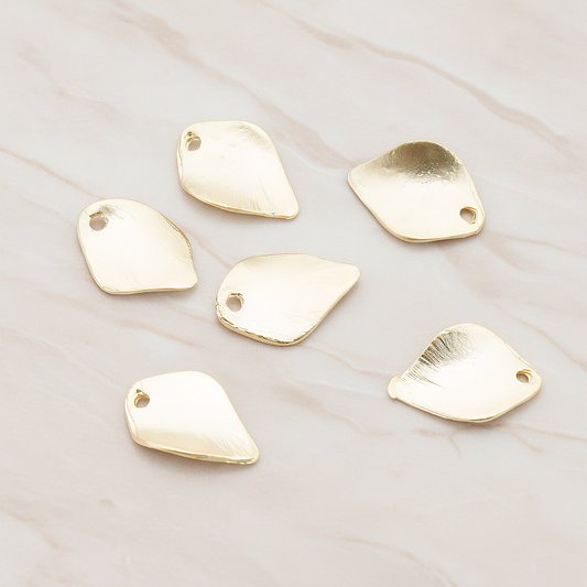 Flat Plain Leaf Pendant, 2 Pc on warm marble background (PD.915)