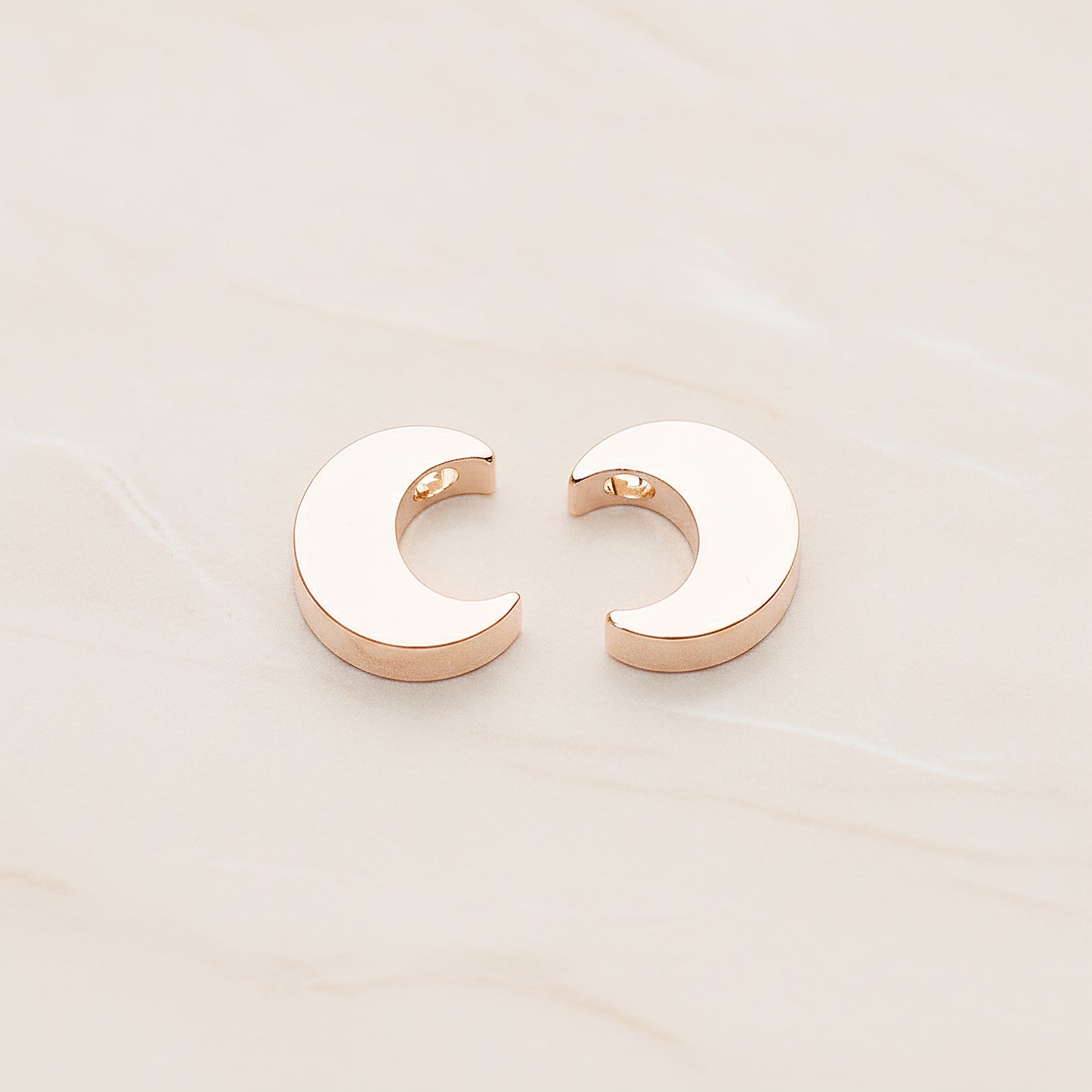 Mini Crescent Moon Metal Bead, 4 Pc (BD.032)