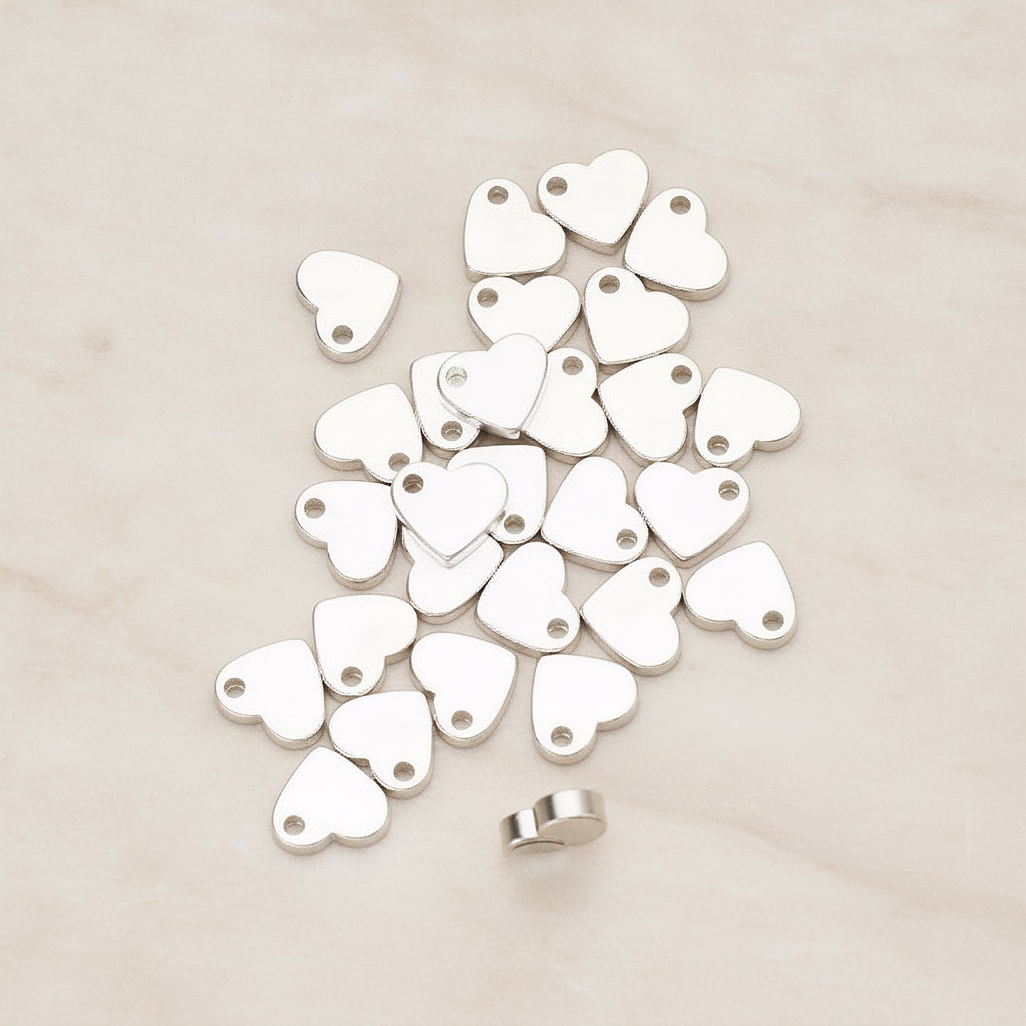 Flattened 7mm Heart Metal Bead Charm Pendant, 4 Pc - Matte Original Rhodium NO ENGRAVING (BD.052)