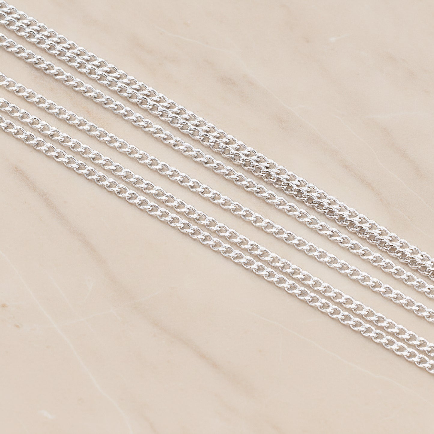 Small Flattened Twisted Chain, 1 Meter (CH.004)