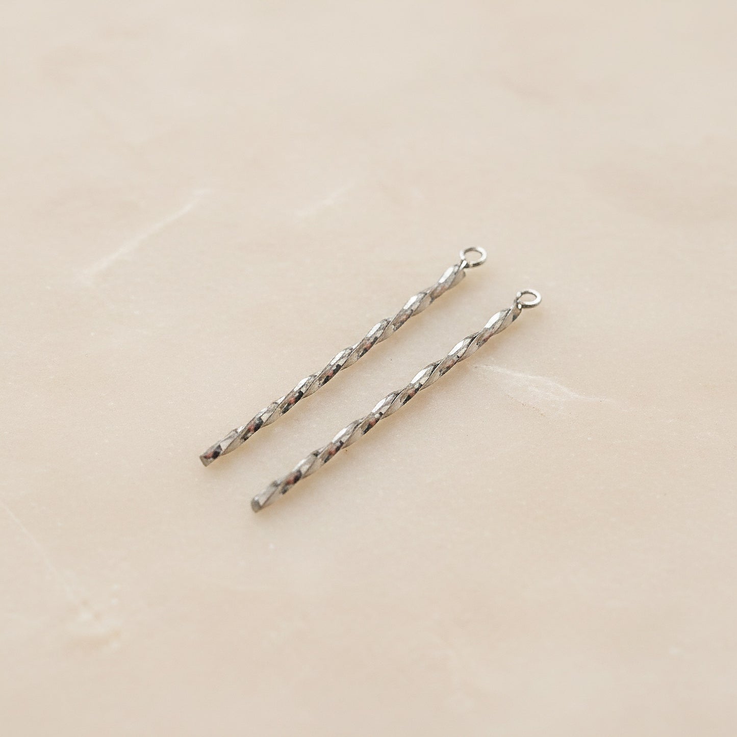 Twist Bar Surgical Steel 32mm Pendant, 2 Pc (SG.054)