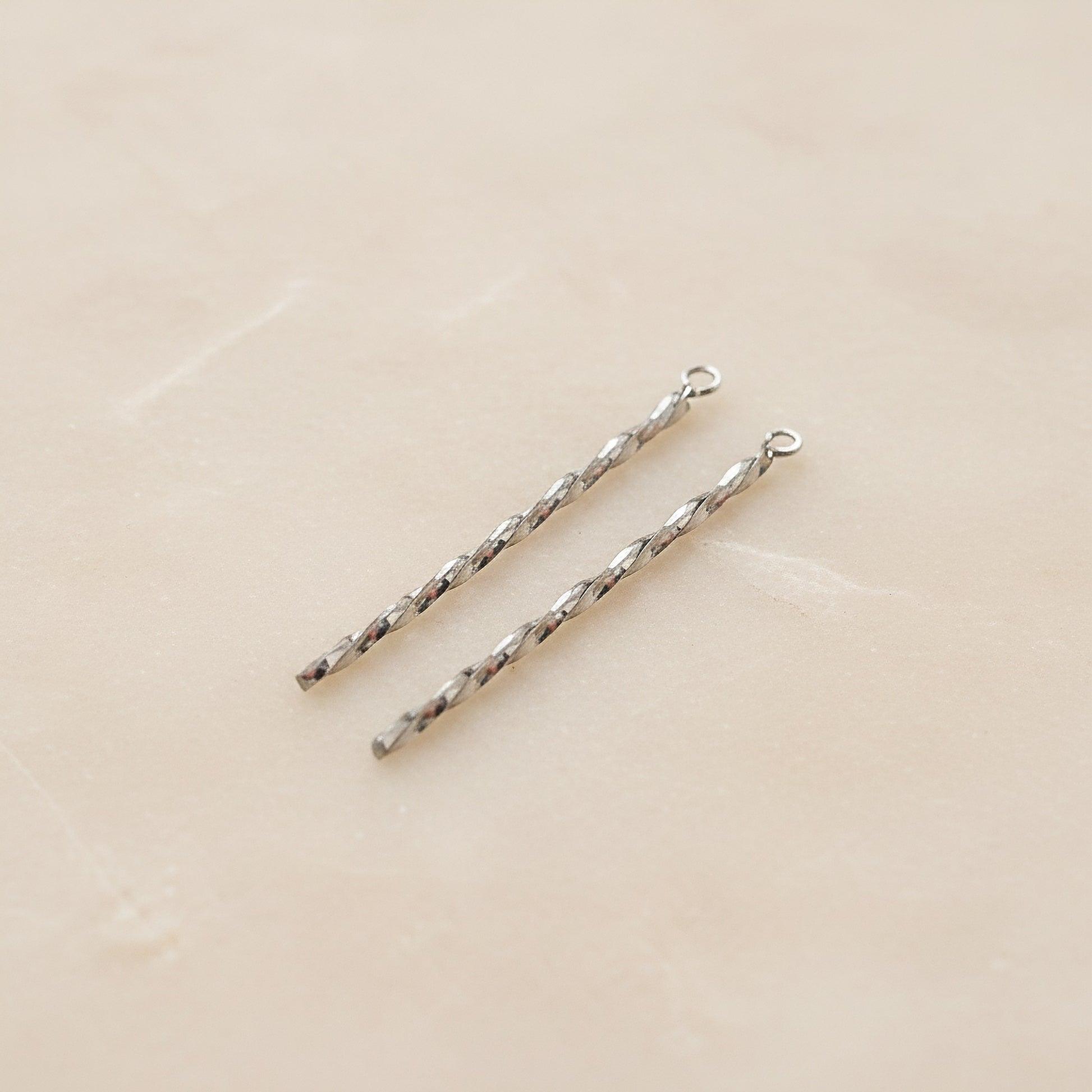 Twist Bar Surgical Steel 32mm Pendant, 2 Pc (SG.054)